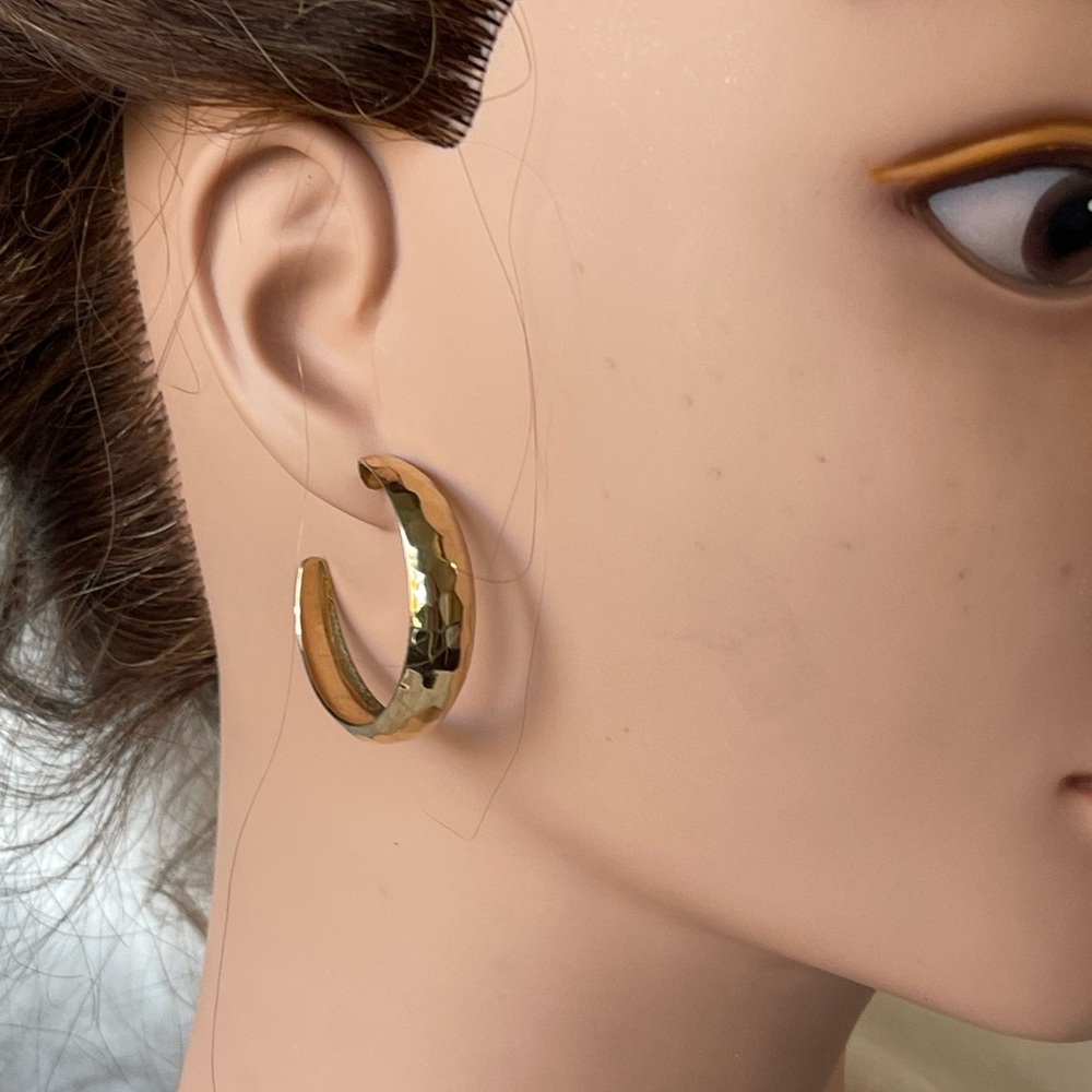 Vintage gold tone, hammered hoop earrings 80’s elegant - Picture 2 of 10